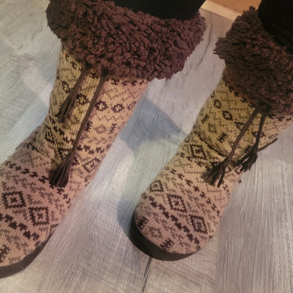 Cozy Brown Patterned Women's Boots